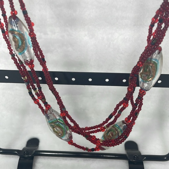 Handmade vintage beaded necklace and earring set. - Picture 3 of 6